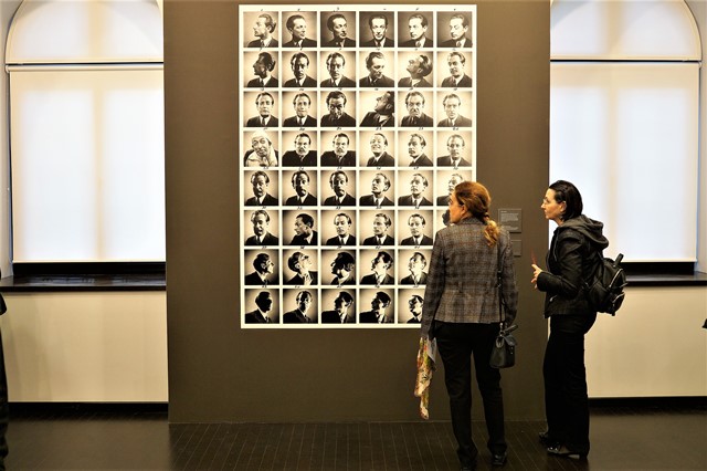 n lumea pers Lowendal 18